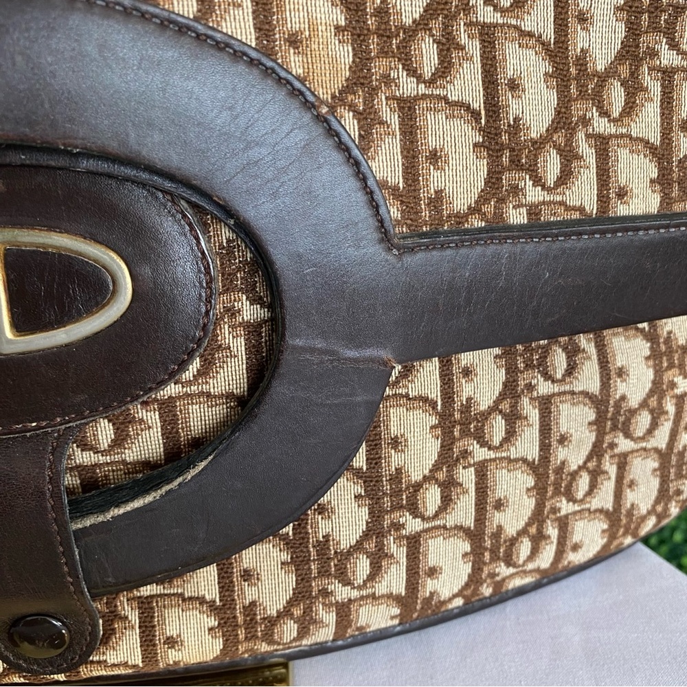 Carrie Bradshaw Iconic Dior‎ Clutch - Picture 5 of 16